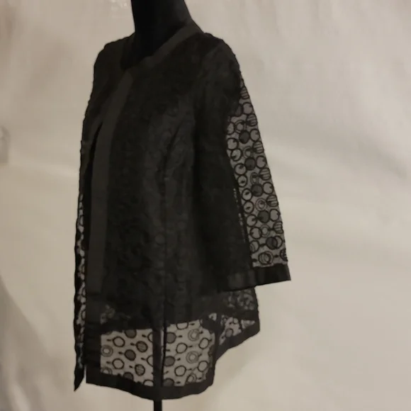 𝅺tahari Arthur S Levine polyester mesh open black blazer with circle design - Picture 3 of 13